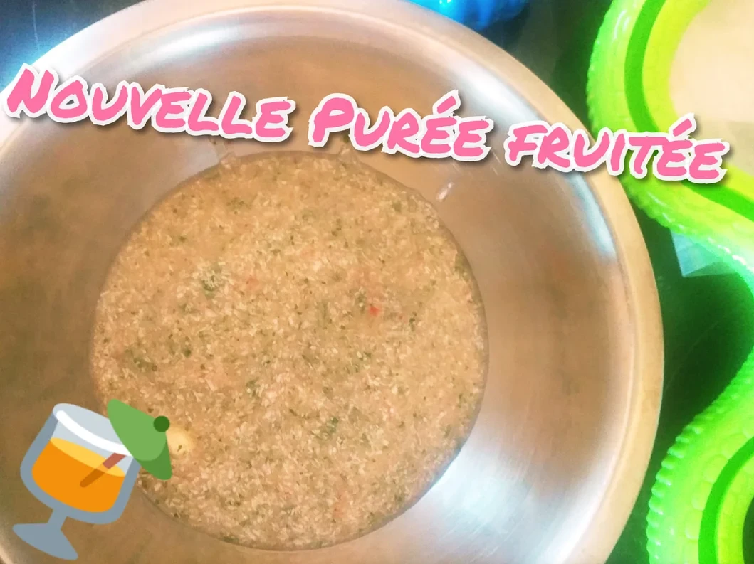 Purée fruitée dans un bol